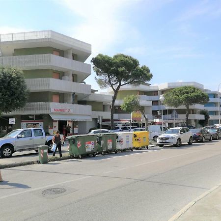 Condominio Moschettieri Bibione Eksteriør bilde