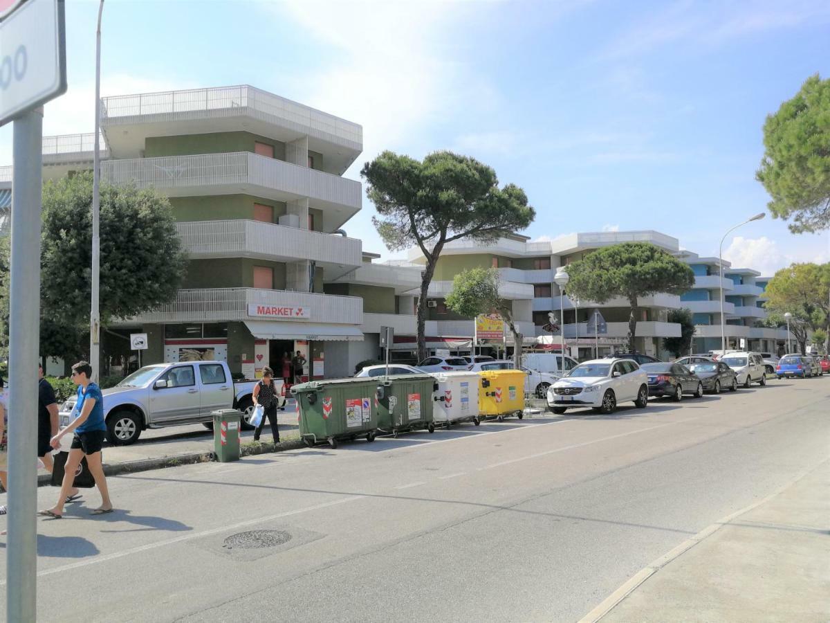 Condominio Moschettieri Bibione Eksteriør bilde
